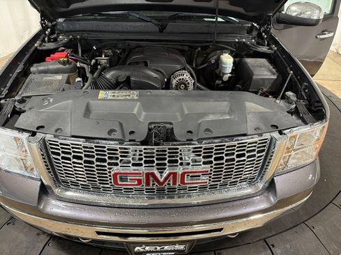 Used 2011 GMC Sierra 1500 SLE w/ Power Tech Package AWD/4WD image 32