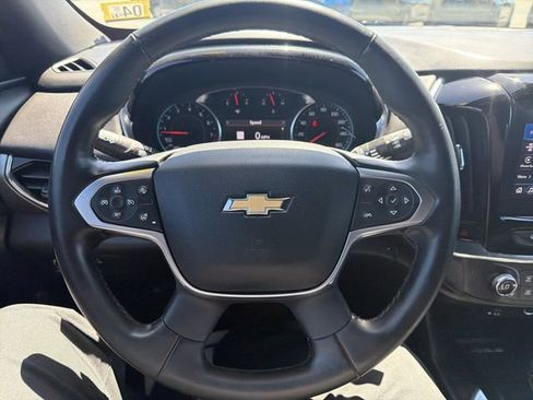 Used 2023 Chevrolet Traverse LT w/ LT Premium Package AWD/4WD image 11