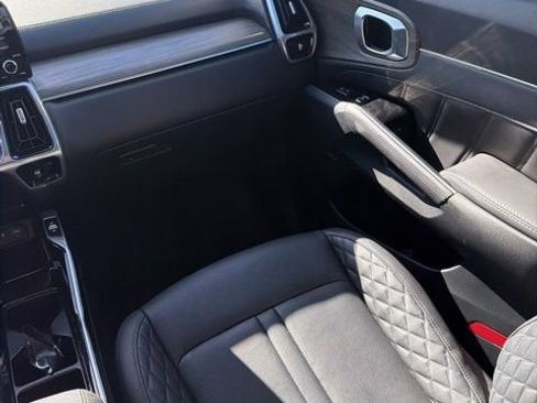 Used 2023 Kia Sorento SX Prestige AWD/4WD image 12