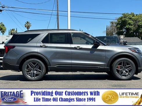 New 2026 Ford Explorer ST-Line w/ ST-Line Street Pack AWD/4WD image 3