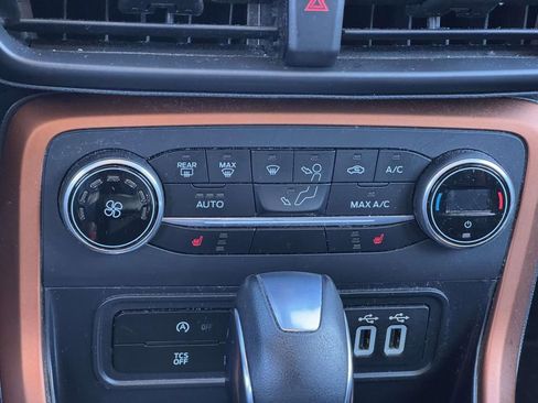 Used 2018 Ford EcoSport SES image 5