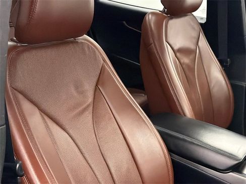 Used 2019 Lincoln Nautilus Reserve w/ Ultimate Package image 11