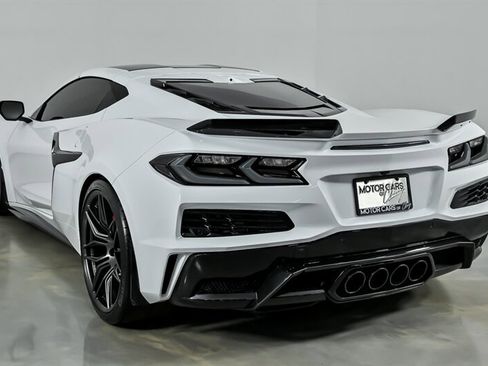 Used 2023 Chevrolet Corvette Z06 w/ Engine Appearance Package RWD image 10
