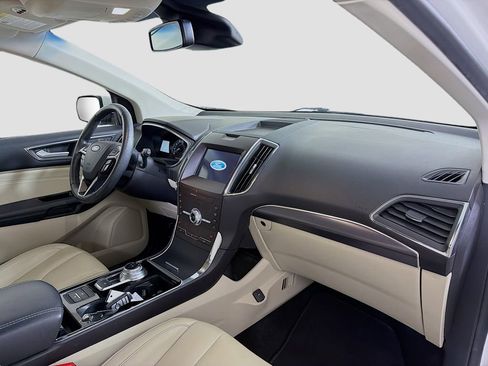 Used 2020 Ford Edge Titanium image 30