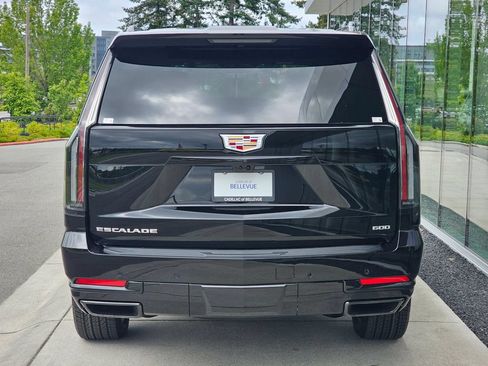 New 2026 Cadillac Escalade ESV Sport w/ Touring Package AWD/4WD image 4