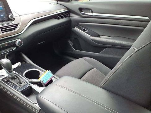 Certified 2023 Nissan Altima 2.5 SV FWD image 12