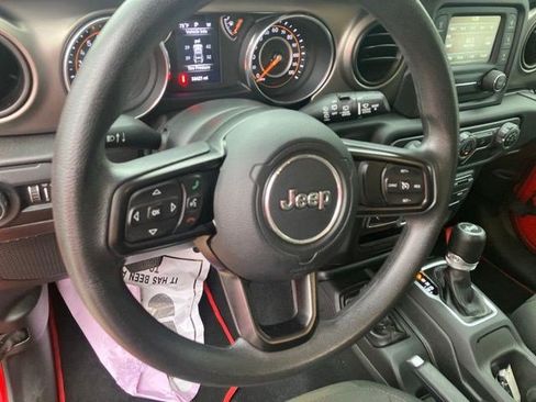 Certified 2018 Jeep Wrangler Sport AWD/4WD image 17