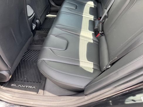 Certified 2024 Hyundai Elantra Limited FWD image 12