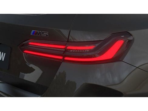 New 2026 BMW M5 Touring AWD/4WD image 8