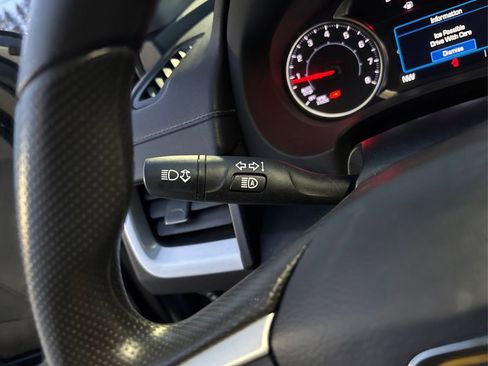 Used 2023 GMC Terrain SLE image 23