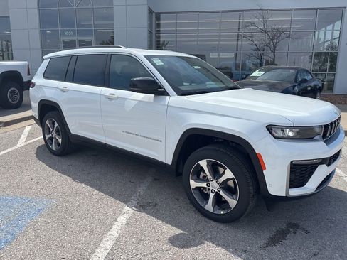 New 2026 Jeep Grand Cherokee L Limited AWD/4WD image 37