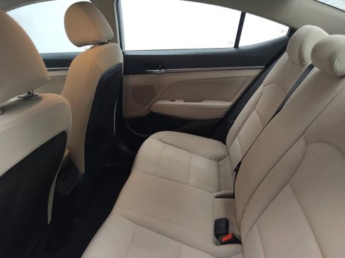 Used 2018 Hyundai Elantra Value Edition FWD image 18