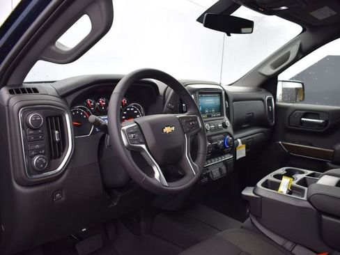 Used 2021 Chevrolet Silverado 1500 LT AWD/4WD image 20