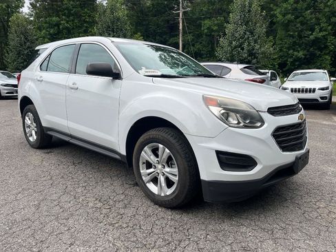 Used 2017 Chevrolet Equinox LS FWD image 11