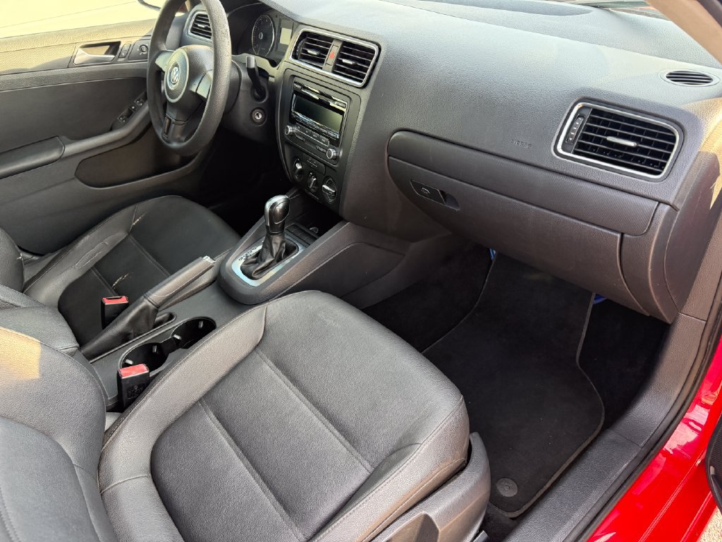 Used 2012 Volkswagen Jetta SE FWD image 7