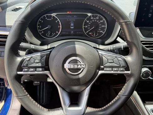 Used 2024 Nissan Altima 2.5 SR w/ SR Premium Package FWD image 12