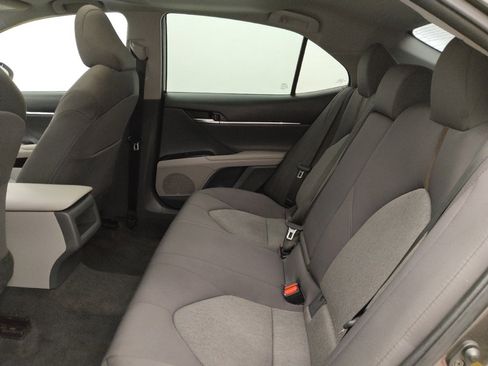 Used 2018 Toyota Camry LE w/ Moonroof Package image 18