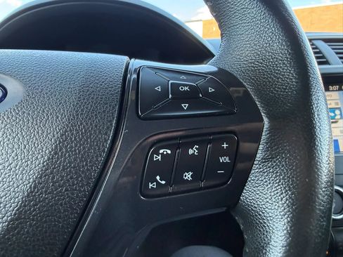 Used 2018 Ford Explorer XLT w/ Equipment Group 202A AWD/4WD image 30