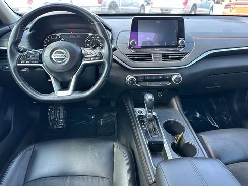 Used 2019 Nissan Altima 2.5 SR w/ SR Premium Package FWD image 4