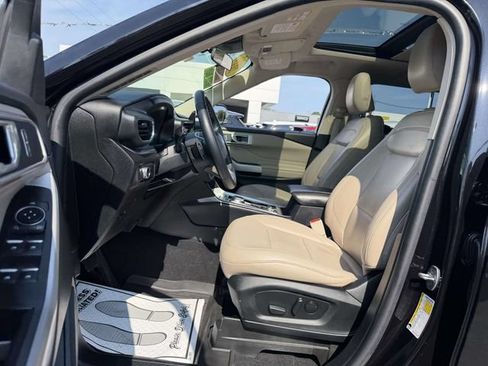 Used 2021 Ford Explorer XLT w/ Equipment Group 202A AWD/4WD image 9