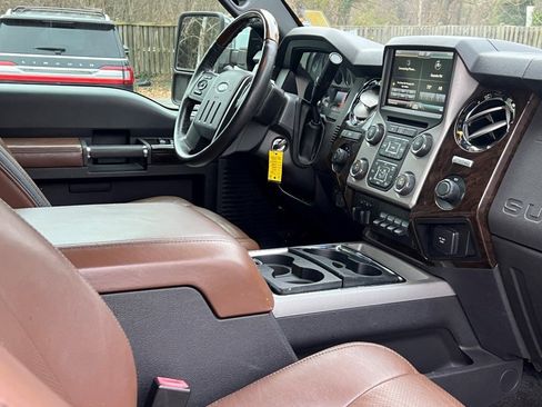 Used 2015 Ford F250 Platinum image 11