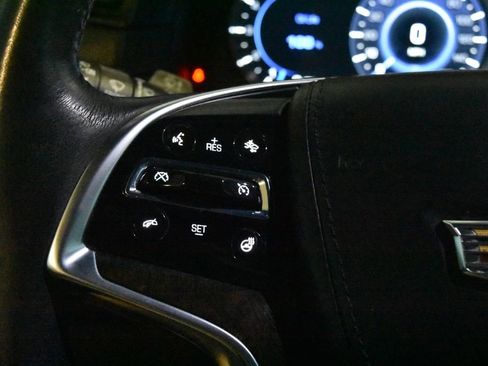 Used 2016 Cadillac Escalade ESV Platinum AWD/4WD image 9