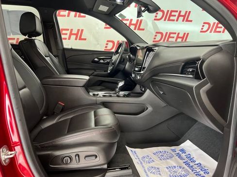 Used 2024 Chevrolet Traverse RS w/ LPO, Floor Liner Package AWD/4WD image 13