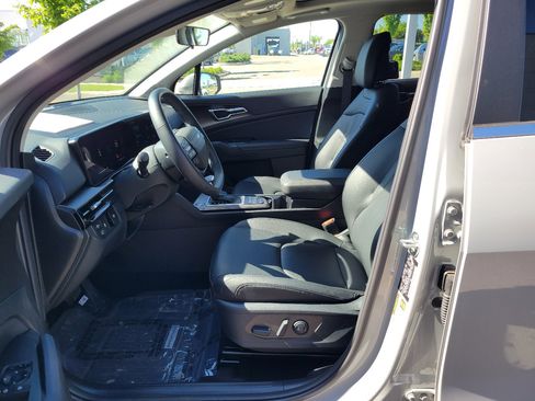 Used 2026 Kia Sportage EX w/ EX Panorama Roof Package FWD image 16