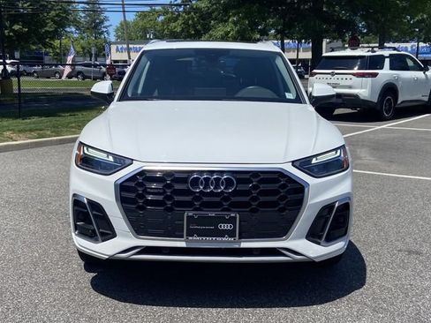 Used 2023 Audi Q5 2.0T Premium w/ Convenience Package AWD/4WD image 2