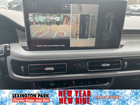 Used 2021 Lincoln Nautilus Reserve w/ Equipment Group 201A image 25