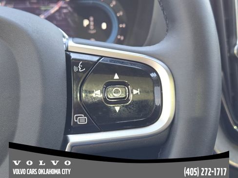 Certified 2025 Volvo XC60 B5 Plus w/ Protection Package Premier image 28