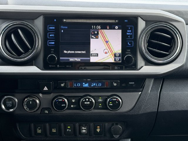 Used 2017 Toyota Tacoma TRD Off-Road w/ Premium & Technology Package AWD/4WD image 18