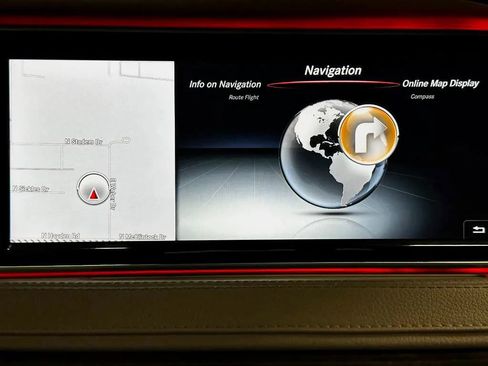 Used 2017 Mercedes-Benz S 550 Sedan image 29