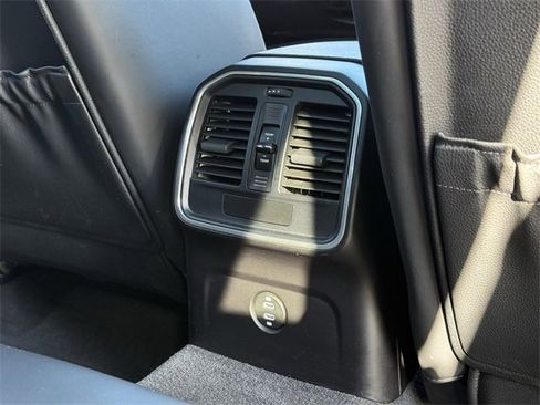 Used 2021 Porsche Macan S image 31