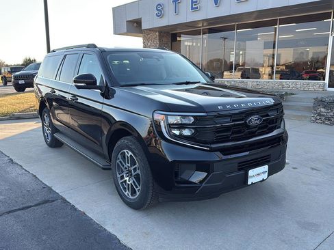 New 2025 Ford Expedition Max Active image 2