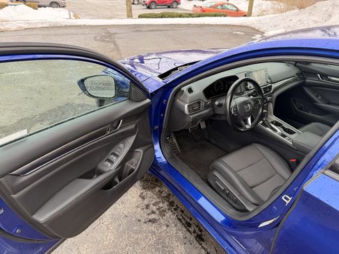 Used 2020 Honda Accord Sport image 10