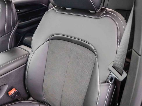 New 2025 Jeep Grand Cherokee L Altitude image 27