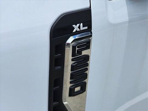 Used 2023 Ford F250 XL w/ FX4 Off-Road Package AWD/4WD image 20