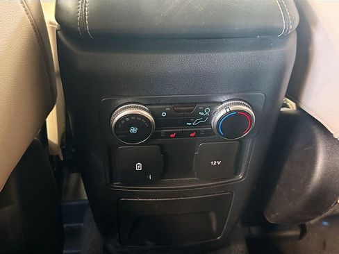 Used 2023 Ford Explorer Limited AWD/4WD image 29