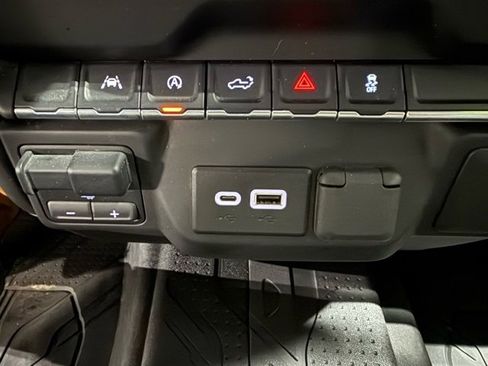 Used 2023 Chevrolet Silverado 1500 W/T w/ WT Value Package image 20