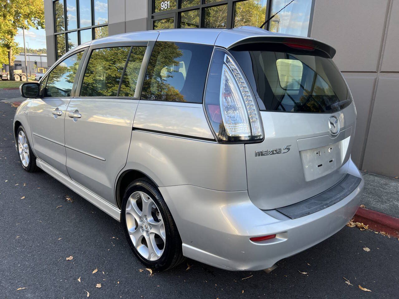 Used 2008 MAZDA MAZDA5 Grand Touring FWD image 5