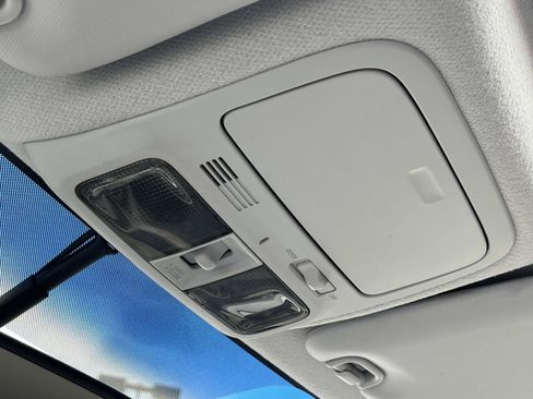 Used 2012 Subaru Forester 2.5X Premium AWD/4WD image 35