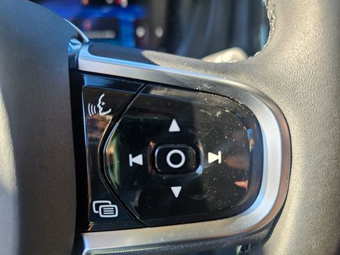 Certified 2023 Volvo XC60 B5 Plus AWD/4WD image 22