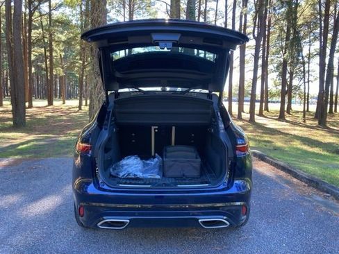 Used 2024 Jaguar F-PACE R-Dynamic S image 20