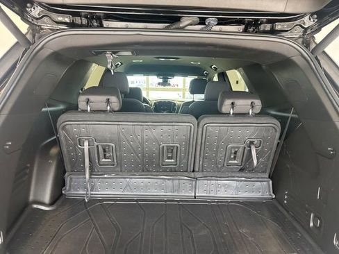 Used 2023 Chevrolet Traverse LT w/ LPO, Floor Liner Package AWD/4WD image 16