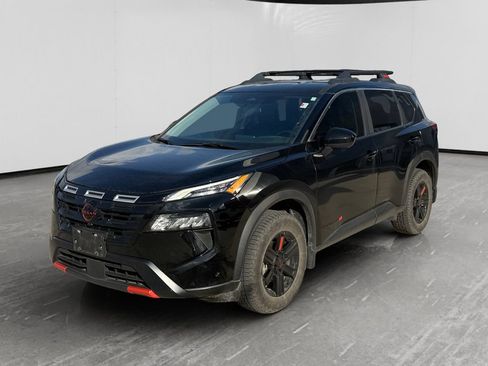Used 2025 Nissan Rogue SV AWD/4WD image 1