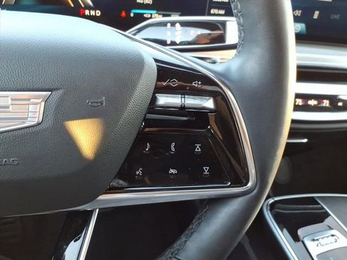 Certified 2024 Cadillac Lyriq Luxury image 35