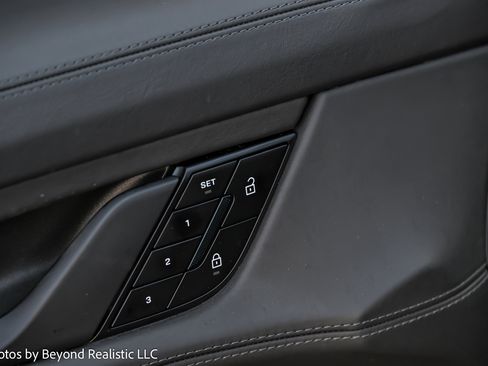 Used 2024 Porsche Taycan Turbo image 20