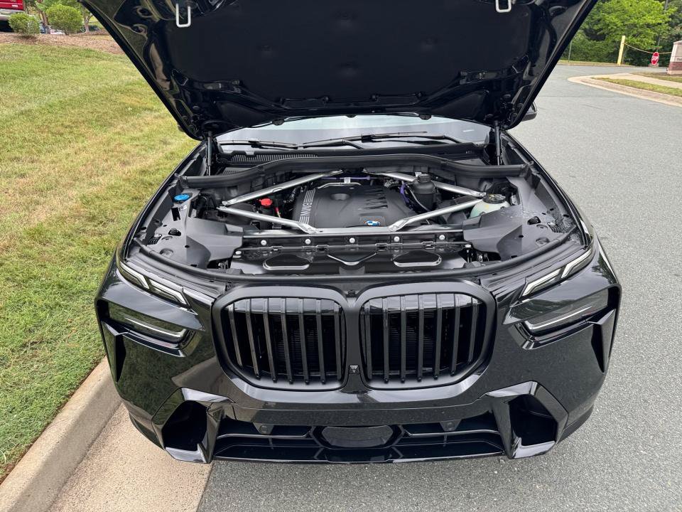 New 2027 BMW X7 xDrive40i w/ M Sport Package AWD/4WD image 16