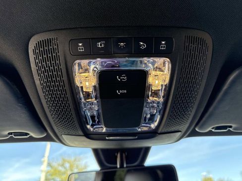 Used 2021 Mercedes-Benz GLA 250 4MATIC image 42